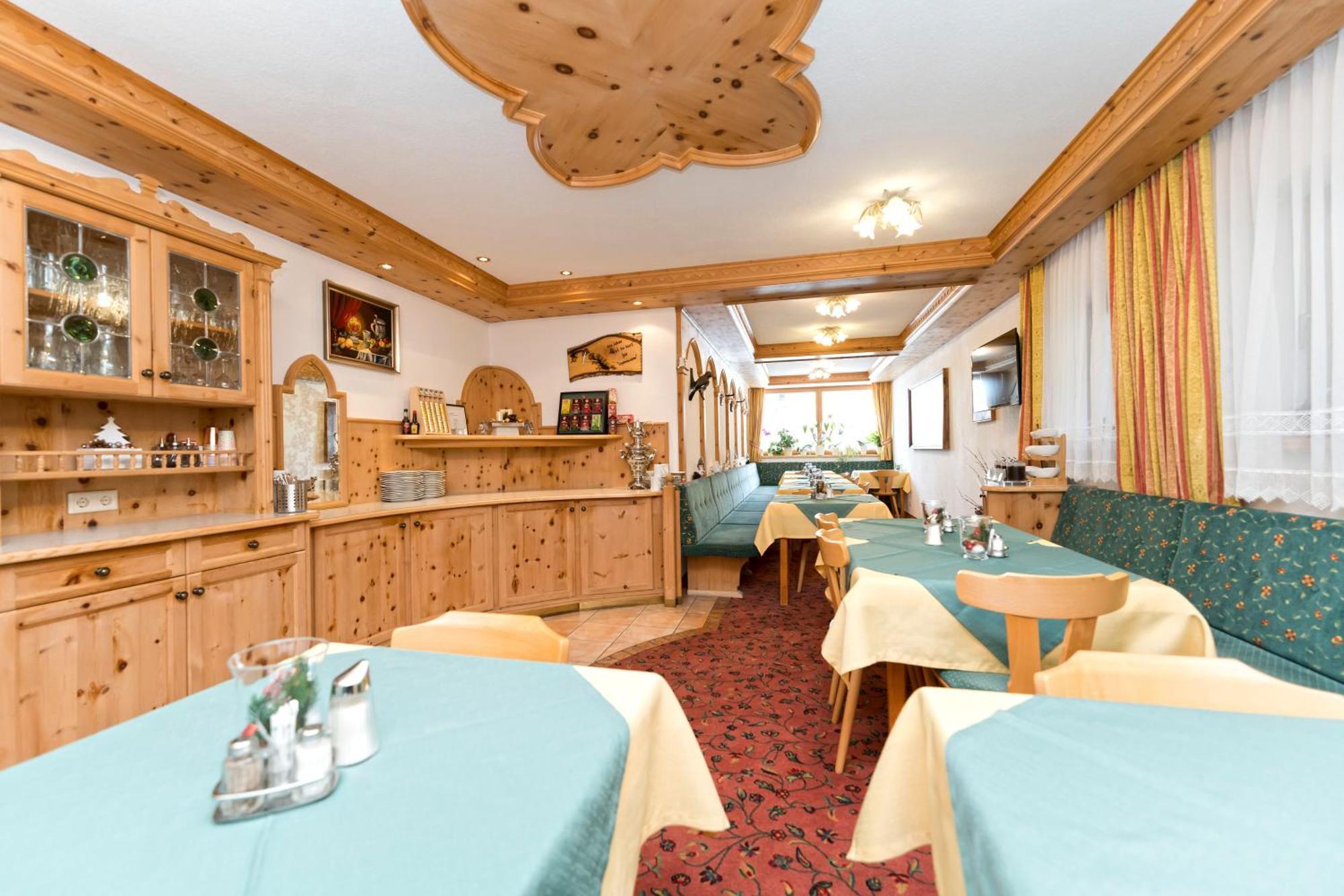 Hotel Garni Siegele - Inklusive Silvretta-Card Premium Ischgl Esterno foto