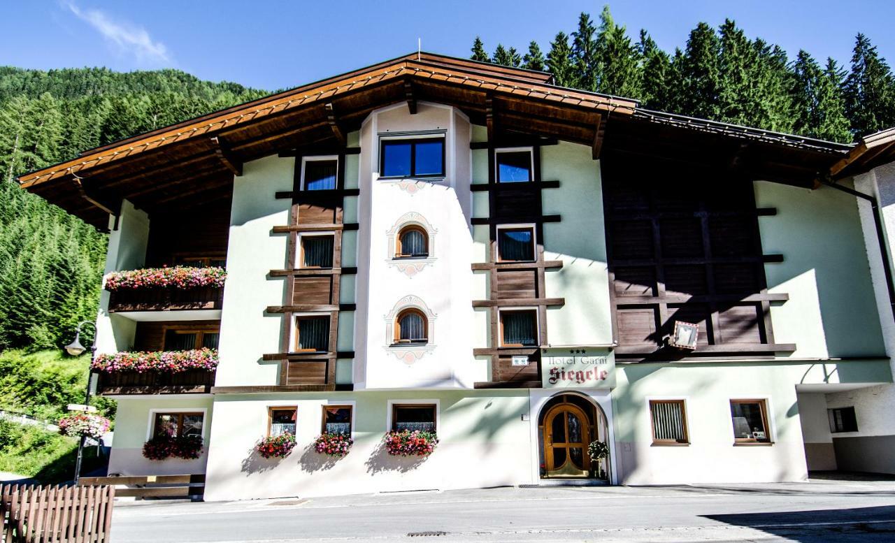 Hotel Garni Siegele - Inklusive Silvretta-Card Premium Ischgl Esterno foto