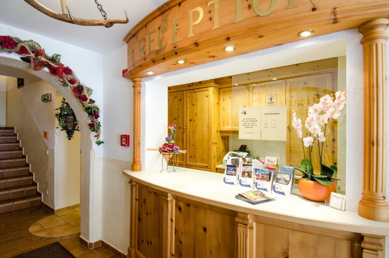 Hotel Garni Siegele - Inklusive Silvretta-Card Premium Ischgl Esterno foto
